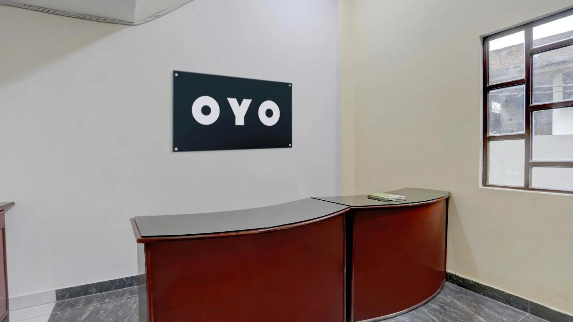 Hotel O Yatharth Inn Paying Guest House Βαρανάσι 3*,  Ινδία