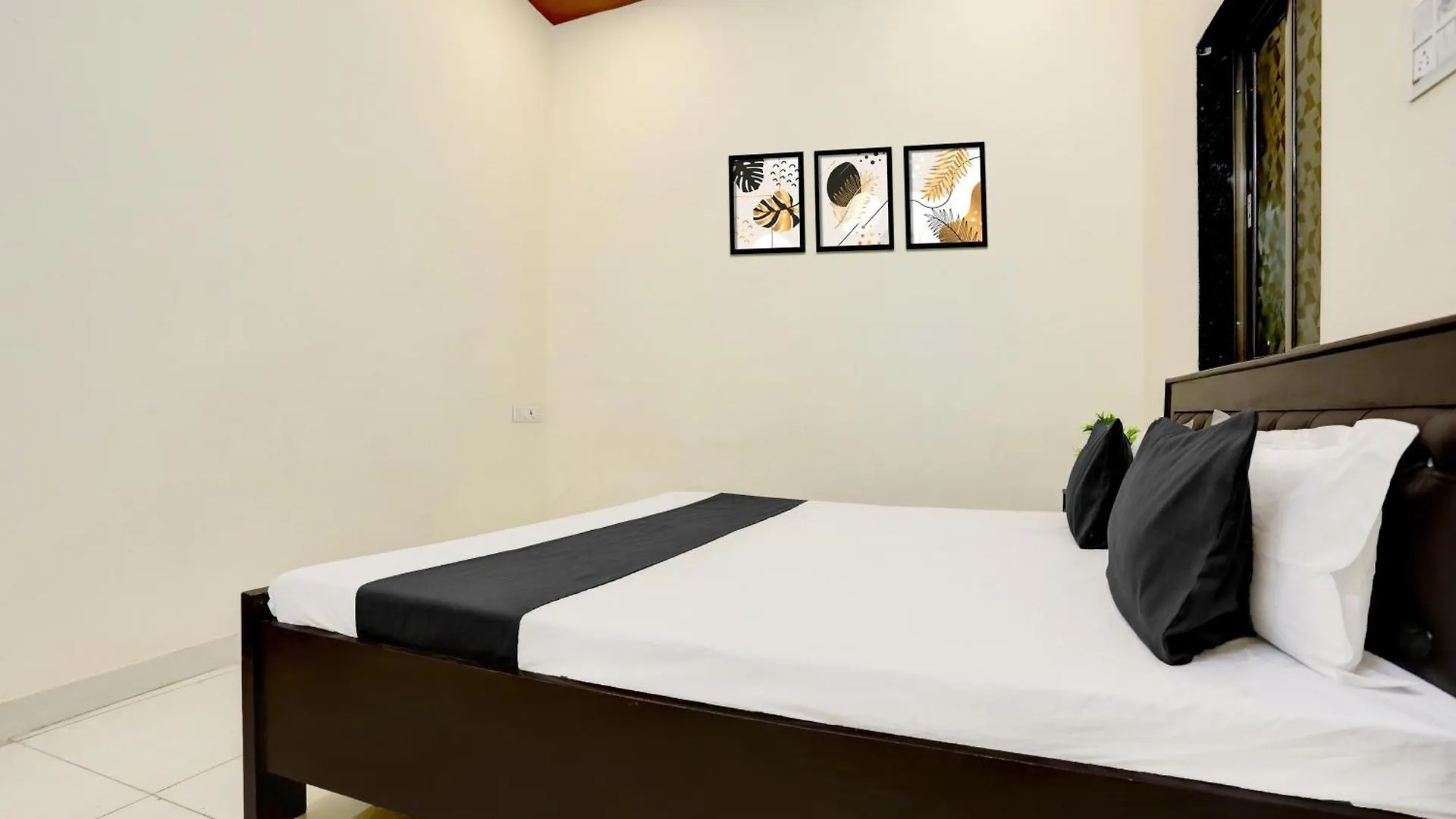 ***  Hotel O Yatharth Inn Paying Guest House Βαρανάσι Ινδία